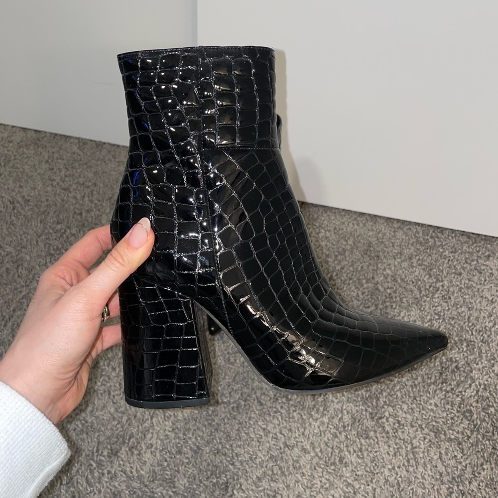 Alias Mae Ahara Croc Boot - Size 40